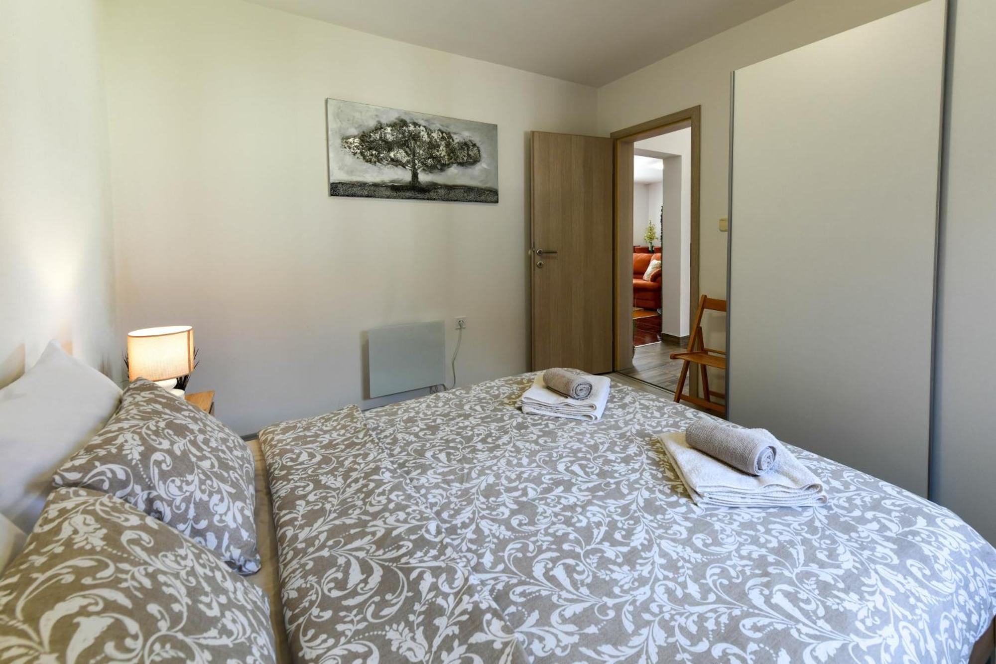 Apartman Tina Rakovica Dış mekan fotoğraf